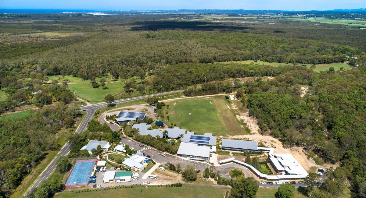 Coolum Beach Christian College / Hutchies